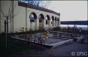 Potsdam, Neuer Garten, Meierei, Brauhaus-Gaststätte, Spielplatz.