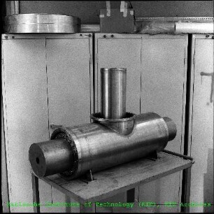 Kryostat für supraleitende Quadrupole des Instituts für Experimentelle Kernphysik (IEKP)