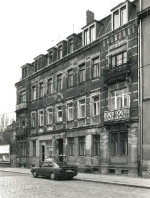 Dresden-Pieschen, Robert-Matzke-Straße 15. Wohnhaus mit Ladeneinbau (um 1900). Straßenansicht