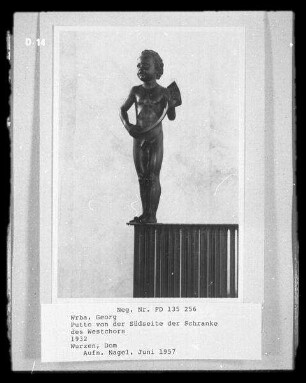 Wurzen, Dom St. Marien, Innenansicht : Putto von der Südseite der Schranke des Westchors