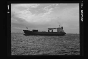 Usambara (1977), Cosima, DAL Charter, Hamburg