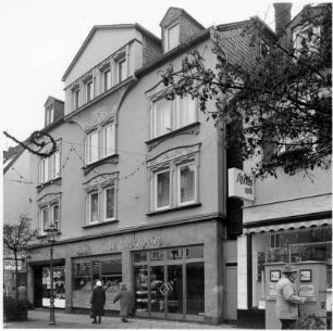Wohnhaus; Bad Homburg, Louisenstraße 9