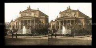 Königliches Schauspielhaus auf dem Gendarmenmarkt mit Schillerdenkmal, Berlin