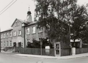 Radebeul, Schulstraße 2. Schulgebäude Wahnsdorf (um 1900)