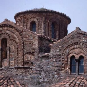Vlachernen-Kirche bei Arta. Grabkirche der Despoten von Epiros. Bao, Ende 12. Jh., Kreuzkuppelkirche, Mitte 13. Jh. FR 11.5.84