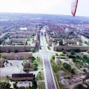 Straße der Republik in Eisenhüttenstadt : Blickrichtung Nordwesten