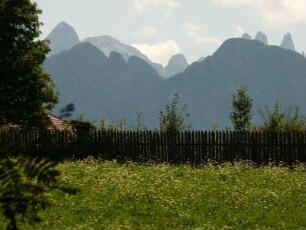 Bergmassive um Bozen/Oberbozen in Südtirol mit Schlern, Kesselkogel und Santnerspitze