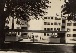 Eröffnung der Dammerstocksiedlung. Haupteingang