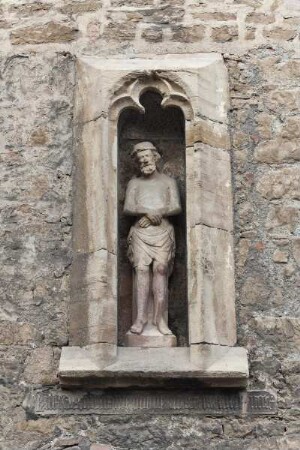 Evangelische Stadtkirche — Ehemalige Johanneskapelle — Statue