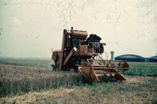 Fotografie: Erntetechnik, Mähdrescher selbstfahrend
