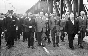 Neuenburg-Chalampé: Einweihung der Brücke Neuenburg-Chalampé; Begehung der Brücke