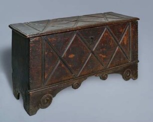 Truhe aus Eichenholz