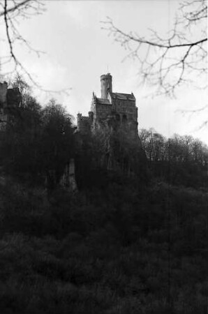 Honau: Schloss Lichtenstein von unten