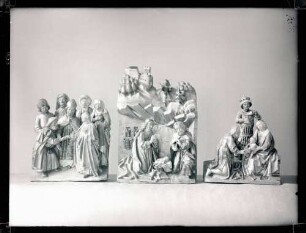 Herrgottskirche; nördlicher Seitenaltar, Schreinreliefs vor und nach der Restaurierung
