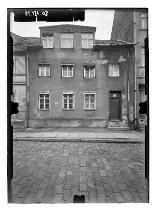 Bernau, Hohe Steinstraße 22. Wohnhaus. Straßenfront