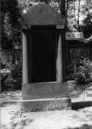 Grabstein 521