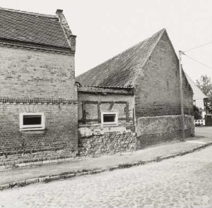 Scheune : Vierseithof (19. Jh.). Stallgebäude und Scheune