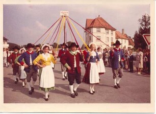 Festumzug in Heiligenkirchen, Trachtengruppe "Bergfreunde Schling". Detmold. Heiligenkirchen