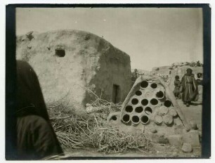 Gehöft und Bienenstand in sebastje [Samaria, Sebastie]