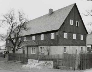 Neukirch, Dreiseithof : Neukirch. Dreiseithof (1. Drittel 19. Jahrhundert), Wohnstallhaus, Richterhäuser 4. Straßenansicht mit Einfriedung
