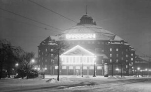 Dresden-Neustadt, Carolaplatz. Zirkus Sarrasani (1912; J. Heilmann, M. Littmann). Haupteingang