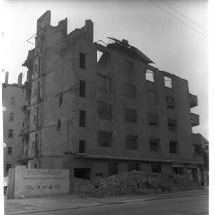 Negativ: Ruine, Wartburgstraße 25, 1950