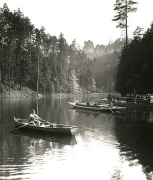 Sächsische Schweiz, Rathener Gebiet. Amselsee gegen Mönch