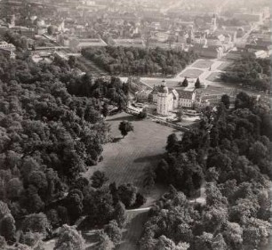 Luftbildaufnahmen von Karlsruhe. Innenstadt - Schloss mit Schlossgarten