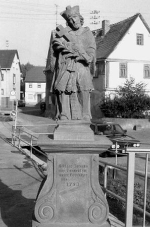 HI. Nepomuk; Flörsheim, Frankfurter Straße