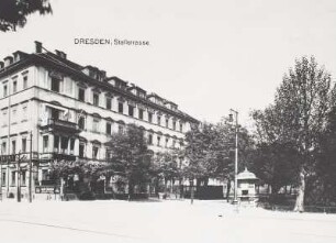 Dresden-Altstadt. Stallstraße (Am Zwingerteich). Blick von der Ostra-Allee nach Norden
