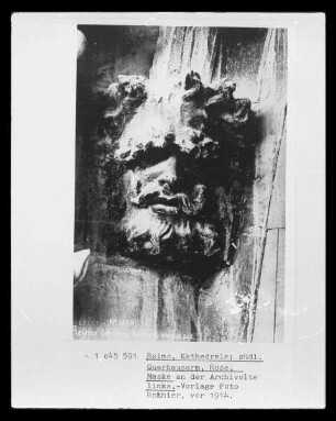 Rosenarchivolte — Maske eines bärtigen Mannes