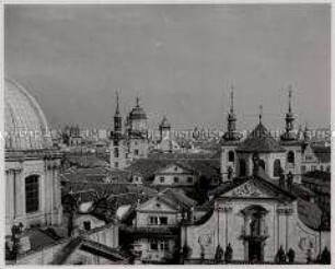 Prag, Blick vom Altstädter Brückenturm auf die Türme der Altstadt