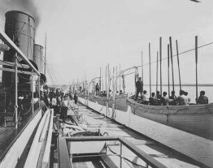Manöver mit Rettungsbooten : Technikgeschichte | Industrie und Technik | Schiffs- und Seewesen (auch Motorboote)