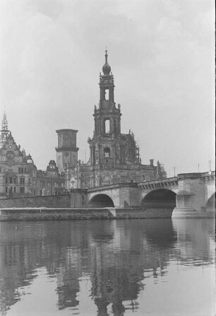 Dresden-Altstadt. Hofkirche (1739-1755, G. Chiaveri), teilweise eingerüstet