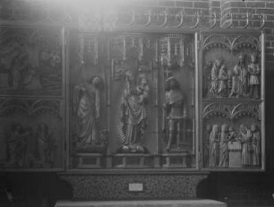 Krämmeraltar, Flügel: Szenen aus dem Marienleben, Schrein: Hl. Michael, Madonna und Hl. Mauritius