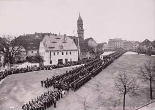 Parade des Königlich-Sächsischen Infanterieregiments Nr. 103 auf dem Kornmarkt in Bautzen
