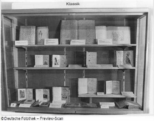 Klassik (Vitrine 21)