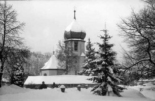 Hinterzarten: Kirche im Schnee