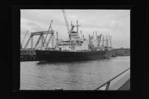 Bavaria (1965), Frachtschiff (reefer), HAPAG, Hamburg, Bau-Nr. 846