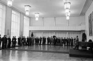 Singen: Empfangssaal im Neuen Rathaus mit Journalistentagung