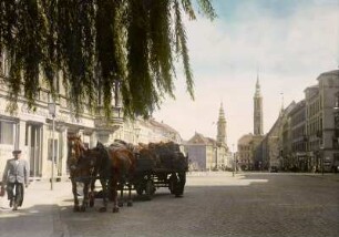 Görlitz. Pferdefuhrwerk auf dem Obermarkt. Blick nach Osten zu Rathausturm und Dreifaltigkeitskirche