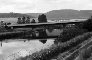Gottmadingen; Geisingen: aus dem Zug: Donaubrücke der B 31; Unterführung Autobahn
