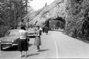 Longemer: Straßentunnel am Teufelsfelsen, von Osten