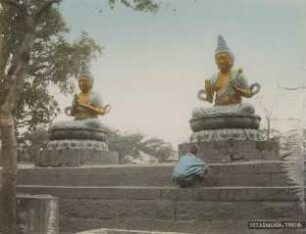 Ansicht zweier Kannonstatuen, Asakusa