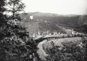 Ziegenrück, Stadt : Ziegenrück. Stadtansicht mit Burg, Blick über die Saale nach Nordwesten