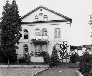 Villa; Flörsheim, Alleestraße 9