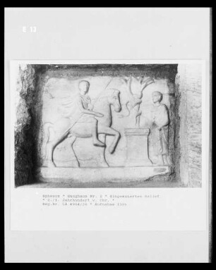 Relief mit Opferszene