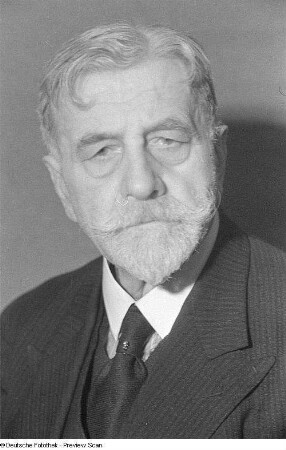 Porträtaufnahmen von Dr. Wilhelm Külz, Vorsitzender der LDPD (Liberal-Demokratische Partei Deutschlands)