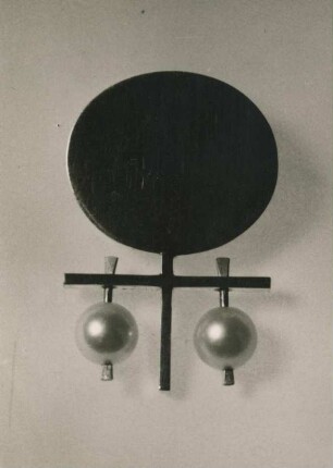Durchgestrichen: Brosche von Paul G. Hartkopf
