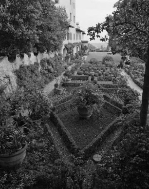 Garten der Villa Capponi — Giardino segreto